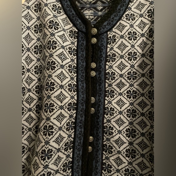 Skjaeveland Norwegian 100% Wool Navy Light Blue Fair Isle Cardigan Size Large - Picture 3 of 13